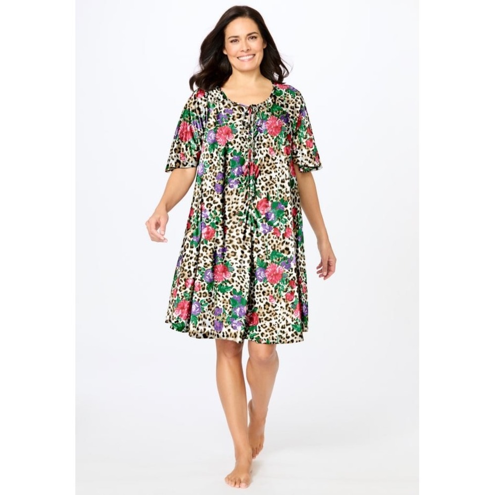 (A8) Only Necessities Women 1X Short Sweeping Lounger Leopard Floral House Dress